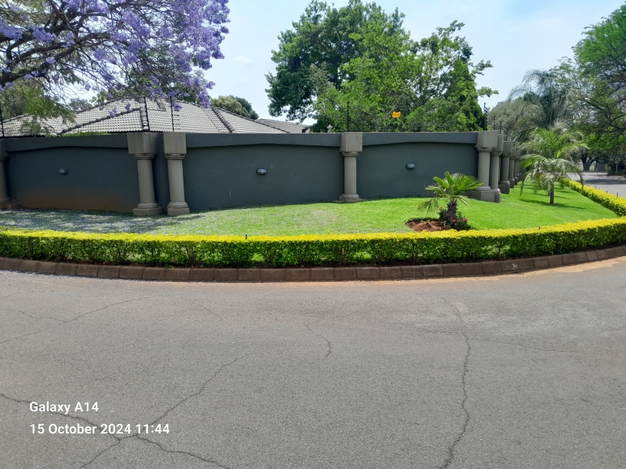 6 Bedroom Property for Sale in Protea Park North West